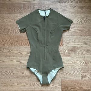 Lisa Marie Fernandez Farrah Maillot